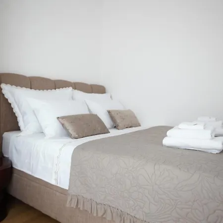 Bemdeluxe Brodarica
