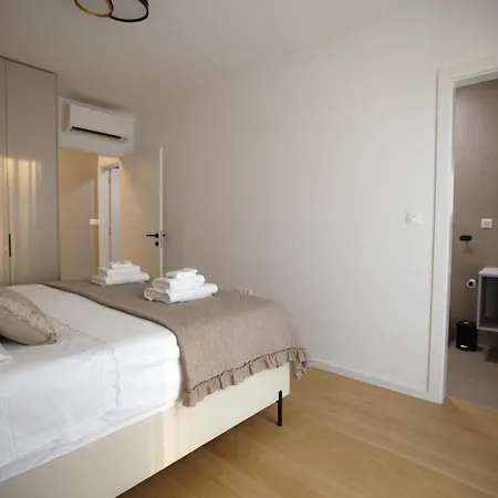 Bemdeluxe Brodarica Šibenik